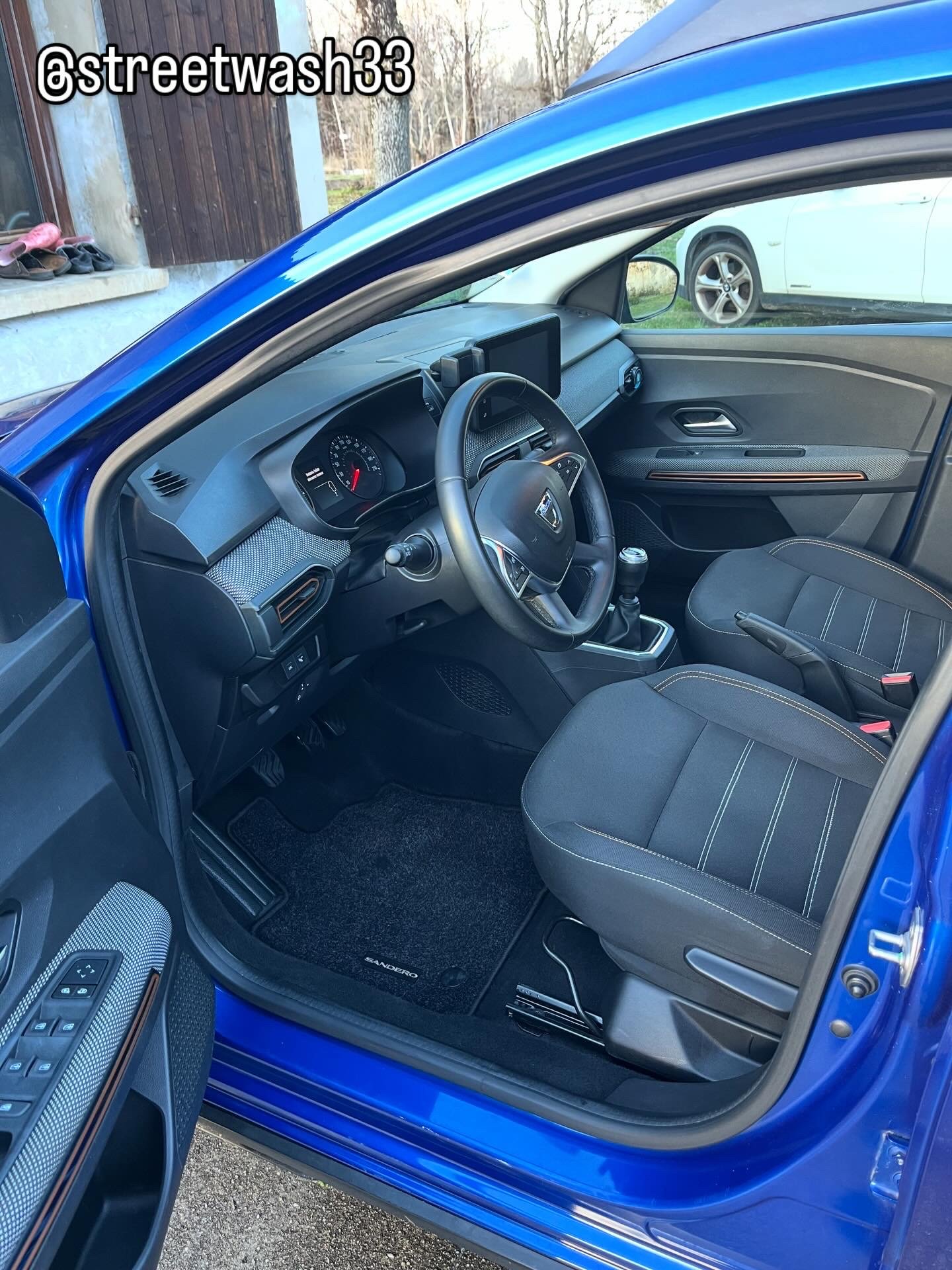 4468EC45-9953-4FDD-A46C-B2DD3755110A